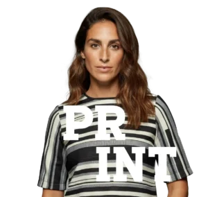 FUL PRINT - Gracias a nuestra innovadora tecnología de estampación Full Print, puedes diseñar cualquier prenda sin límites de color o complejidad. Personalización y distribución textil Deport-Dis