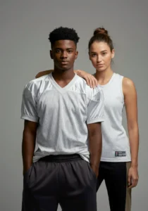 PARA DEPORTISTAS Y CLUBES Viste a tu equipo deportivo o club con ropa técnica y deportiva personalizada.